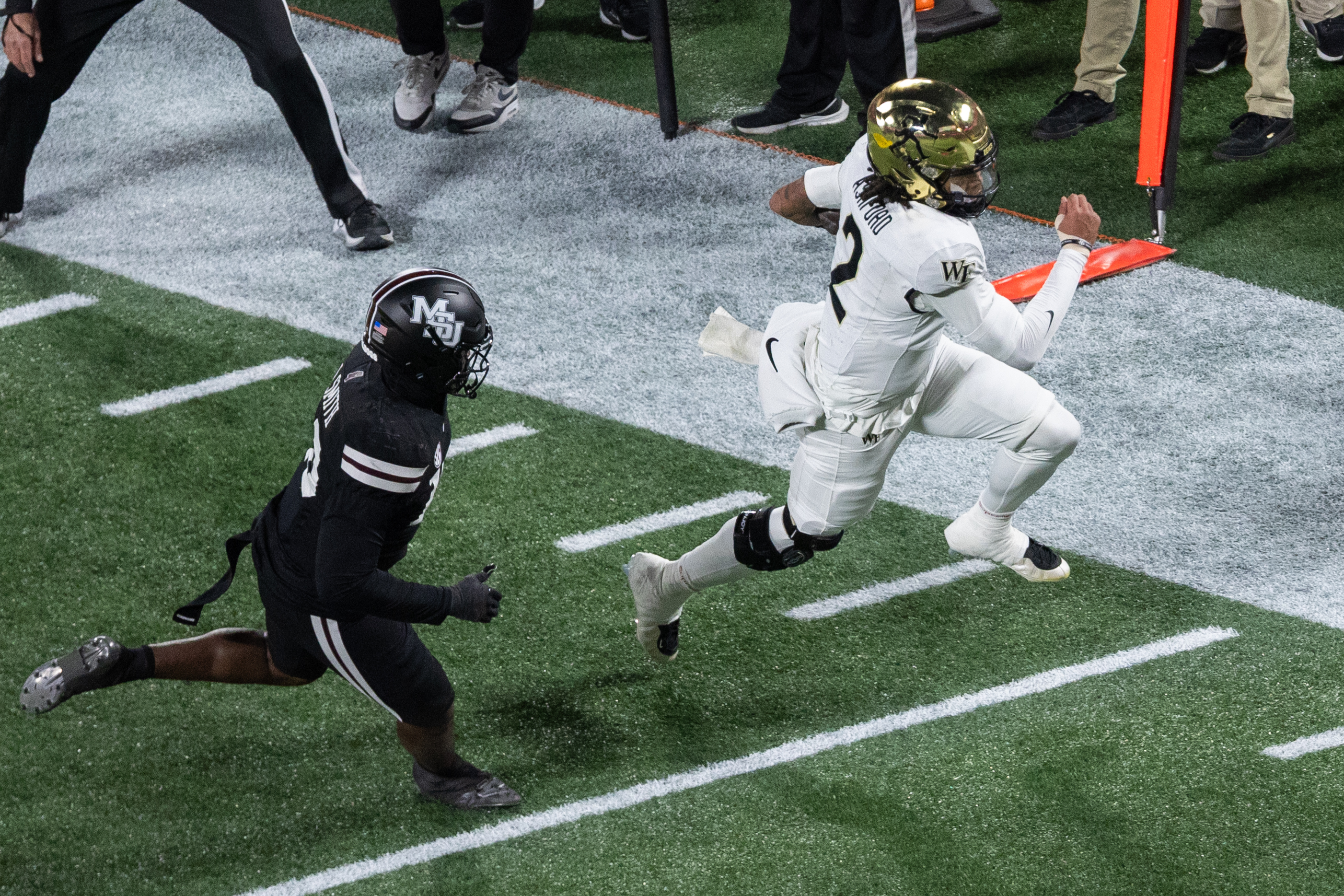 Robby Ashford leads Wake Forest past Mississippi State 43-29 in Duke's Mayo Bowl