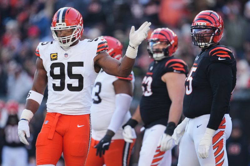 Myles Garrett sets NFL single-season sack record with 23rd sack | KSL.com