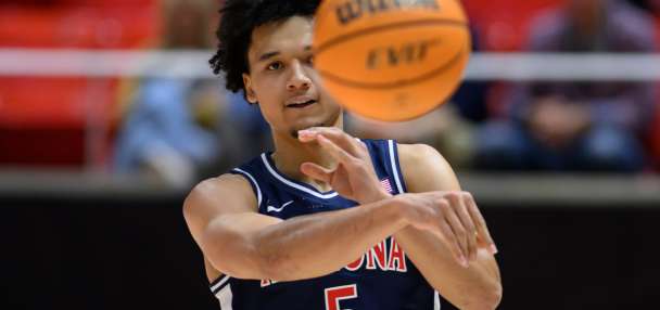 Arizona holds No. 1 spot over Michigan by single point in one of the closest AP Top 25 races ever