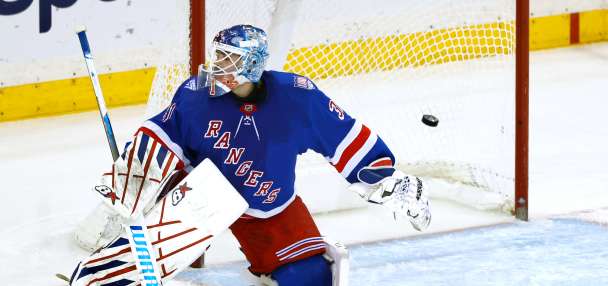 Rangers goaltender Igor Shesterkin leaves game against the Mammoth because of injury