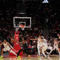 Clock and scoreboard malfunction delays Rockets vs. Suns game