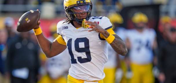 Bryce Underwood staying at Michigan for sophomore season under 1st-year coach Kyle Whittingham