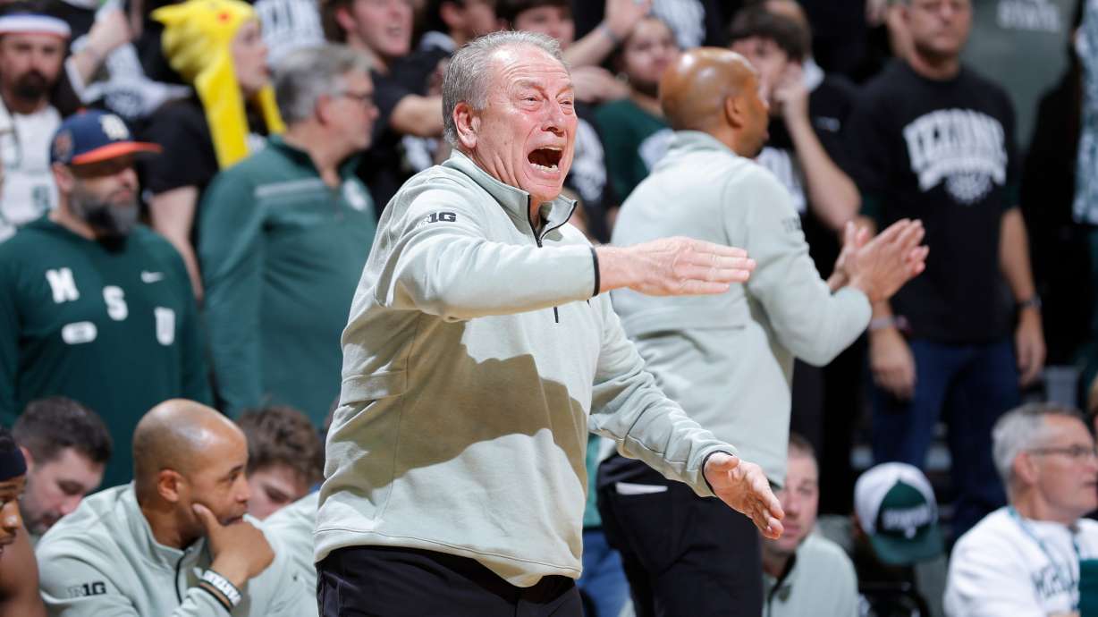 Michigan State coach Tom Izzo reacts during the first half of an NCAA college basketball game against Southern California, Monday, Jan. 5, 2026, in East Lansing, Mich.