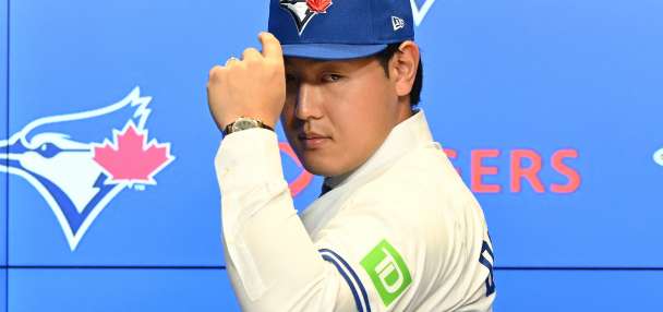 Kazuma Okamoto's signing is a 'significant step' for the defending AL champion Blue Jays, GM says