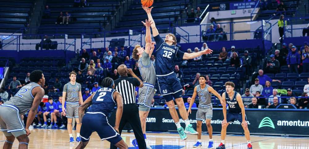Utah State soars past Air Force in lone meeting of regular season