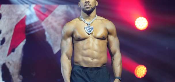 Anthony Joshua pays tribute to his friends killed in Nigeria car crash