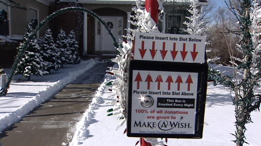 Homeowner's light display wins award, helps kids