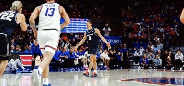 Utah State blows by Boise State in wire-to-wire finish on the road