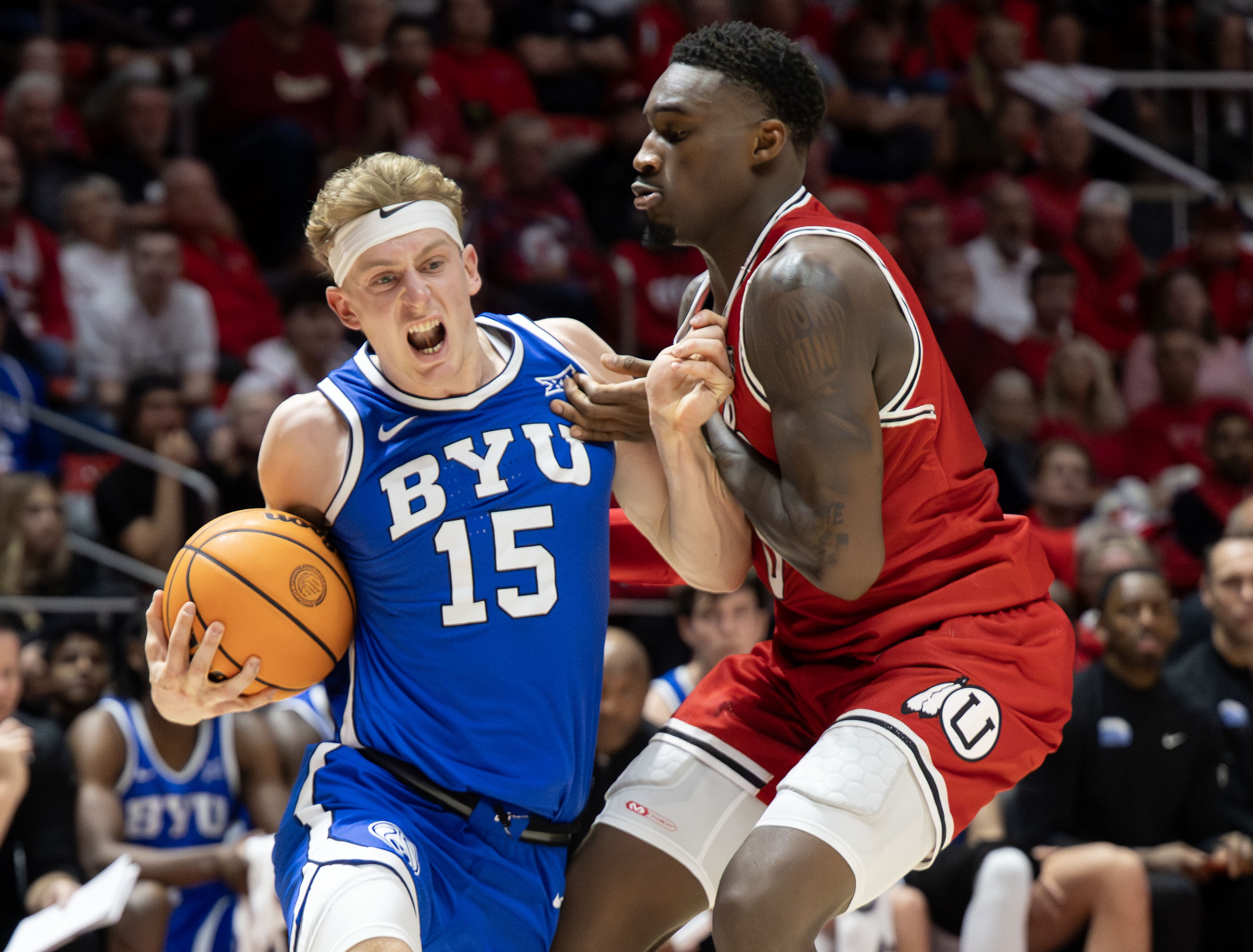 Saunders goes for 24 as No. 9 BYU holds off rival Utah for first road rivalry win since 2021