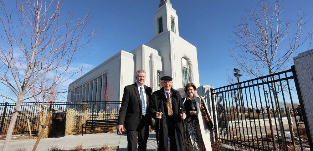 President Oaks dedicates first temple as church president in Burley, Idaho