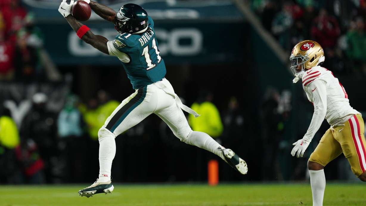 Philadelphia Eagles wide receiver A.J. Brown (11) catch make the catch during the second half of an NFL wild-card playoff football game against the San Francisco 49ers on Sunday, Jan. 11, 2026, in Philadelphia.