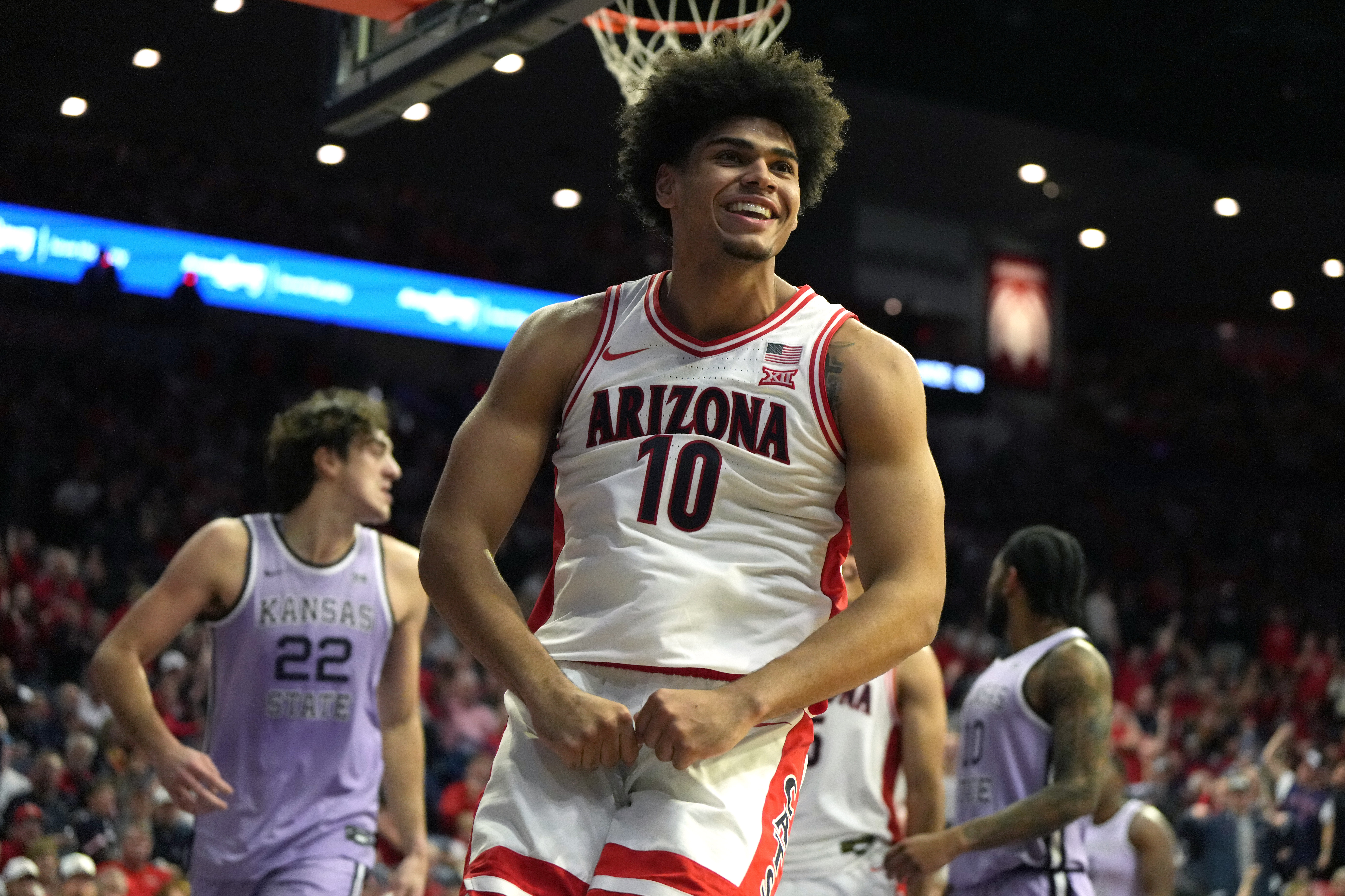 Arizona strengthens hold on No. 1 in AP Top 25; Vanderbilt cracks top 10