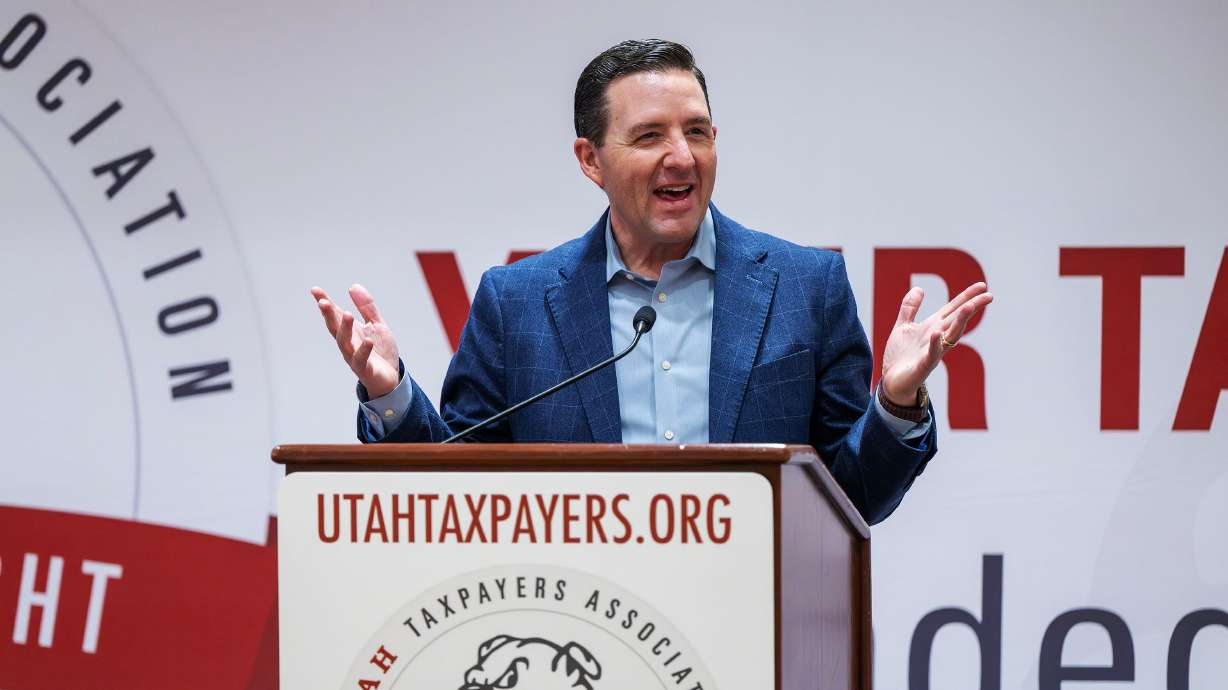Robert Spendlove, chief economist for Zions Bank, speaks during the Utah Taxpayers Association's annual Legislative Outlook Conference at Little America Hotel in Salt Lake City on Monday. Spendlove began his economic outlook report to state policymakers on Monday with a warning.
