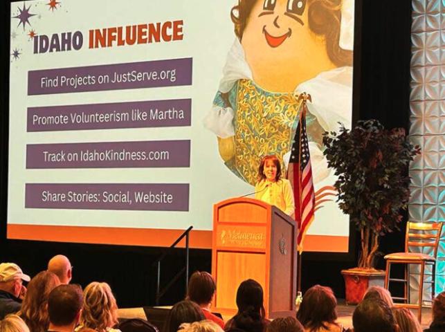 Jessica Cooper Whiting speaks to Saturday’s crowd inside the Melaleuca Conference Center.