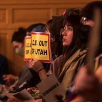 'Step it up': Group packs Salt Lake City meeting, calls on leaders to resist ICE