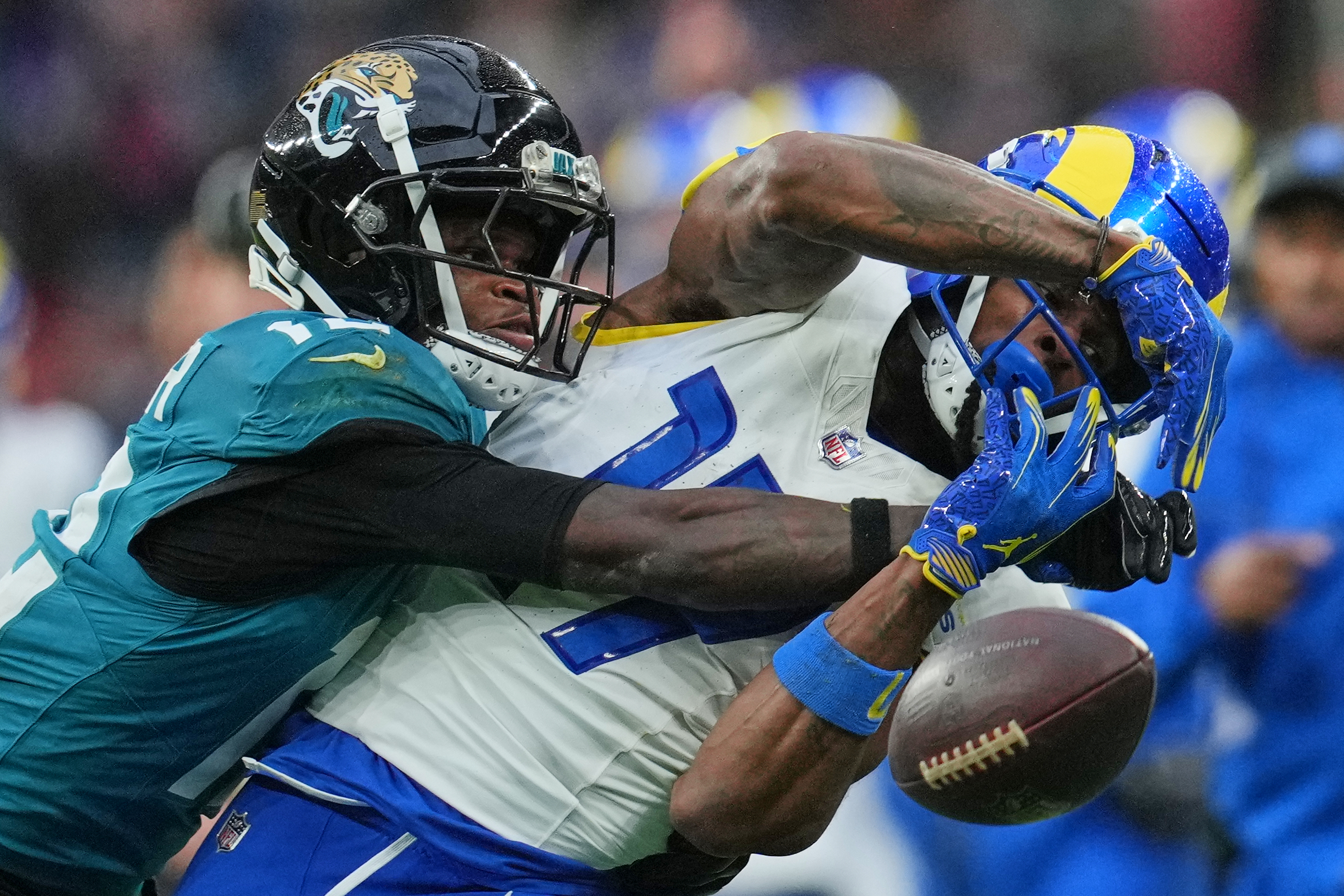 Jaguars plan for two-way star Travis Hunter to have a higher emphasis on defense in 2026
