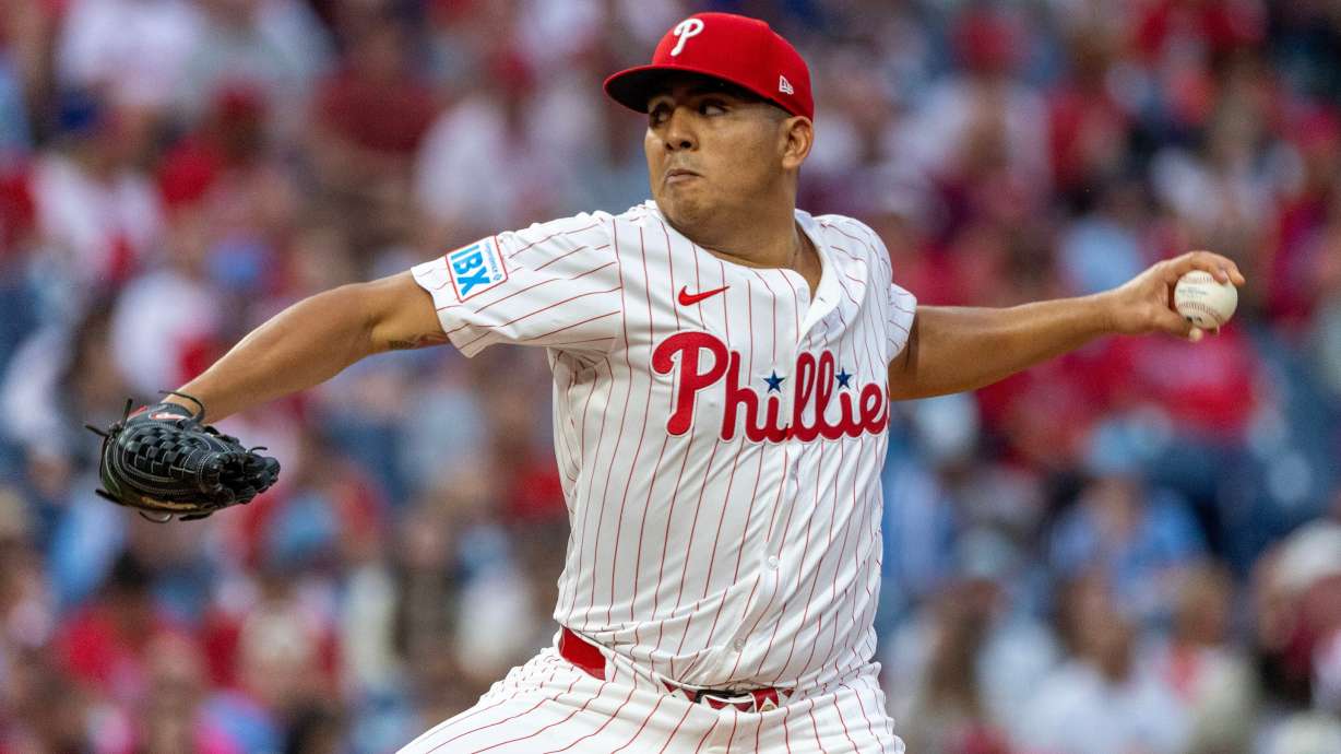 FILE - Philadelphia Phillies starting pitcher Ranger Suárez throws during the first inning of a baseball game against the Minnesota Twins, Saturday, Sept. 27, 2025, in Philadelphia.