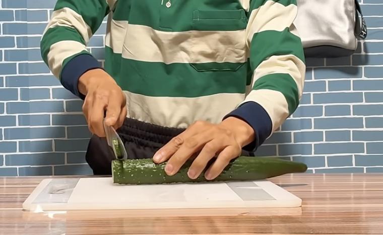 Have You Seen This? The curious case of the flying veggies