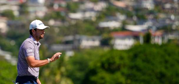 Riley, defending champ Taylor part of 5-way tie for lead at windy Sony Open