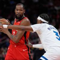 Kevin Durant's season-high 39 points and clutch free throws lift Rockets over Timberwolves