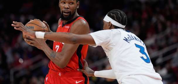 Kevin Durant's season-high 39 points and clutch free throws lift Rockets over Timberwolves