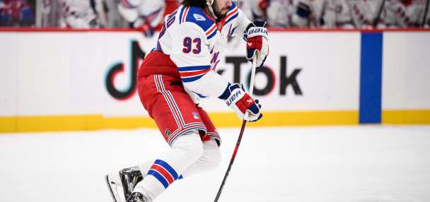 Zibanejad sets Rangers' record for power-play goals, ties team hat trick record in win over Flyers