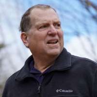 Man who received experimental pig kidney transplant now has a human organ