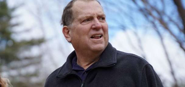 Man who received experimental pig kidney transplant now has a human organ