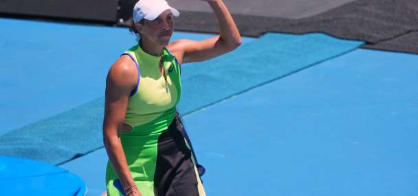 Sinner's bid for Australian Open three-peat begins with anticlimactic win