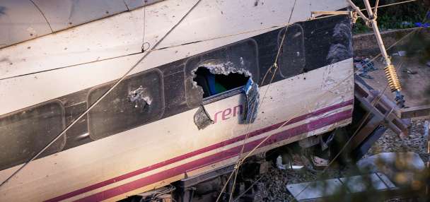 Spain begins 3 days of mourning for deadly train wreck while death toll ticks up to 41