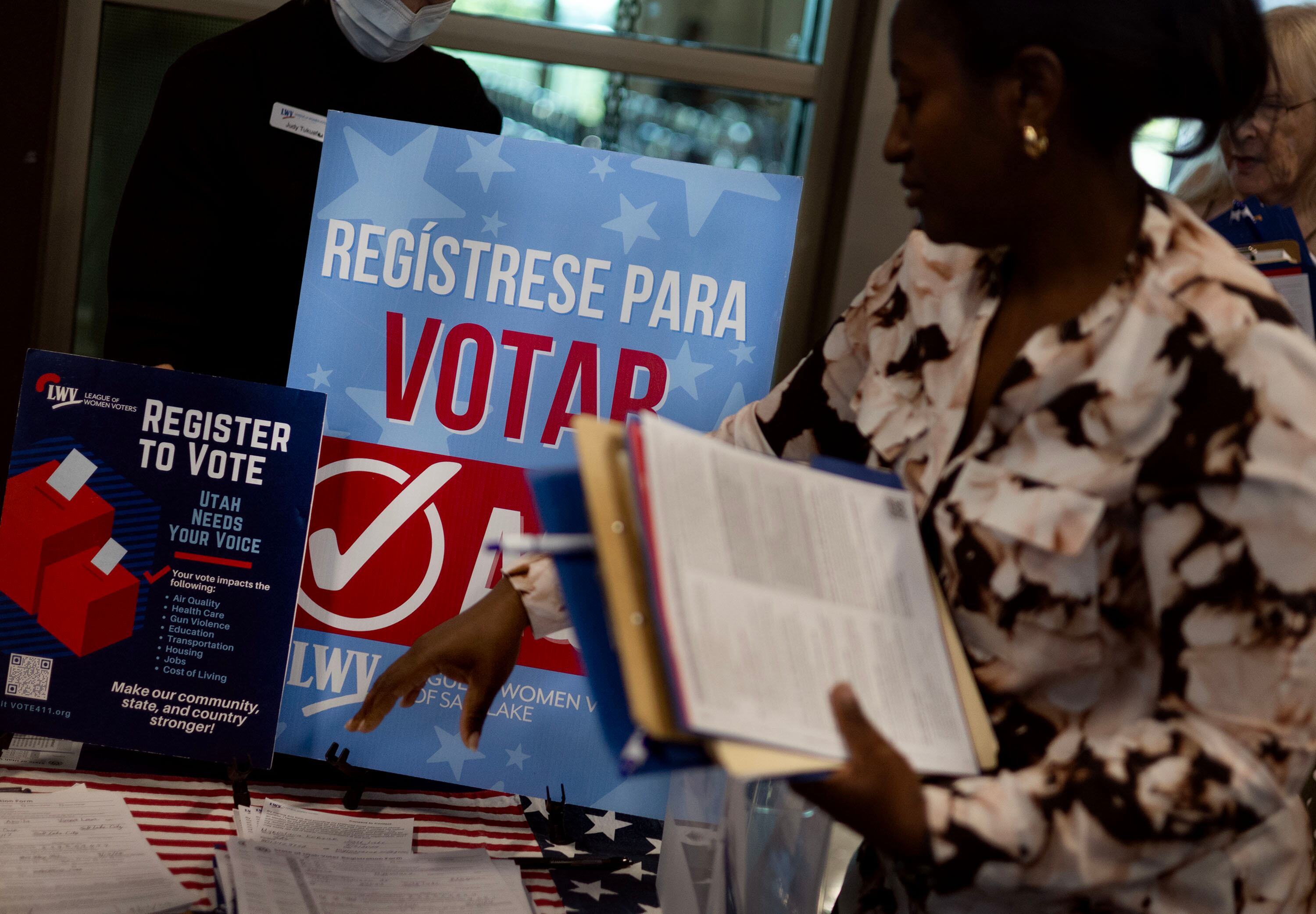 Republicans ramp up efforts to strengthen Sen. Mike Lee's bill to ban noncitizens from voting