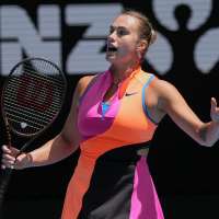 Record crowds witness Sabalenka, Alcaraz, Gauff and Zverev advance at Australian Open