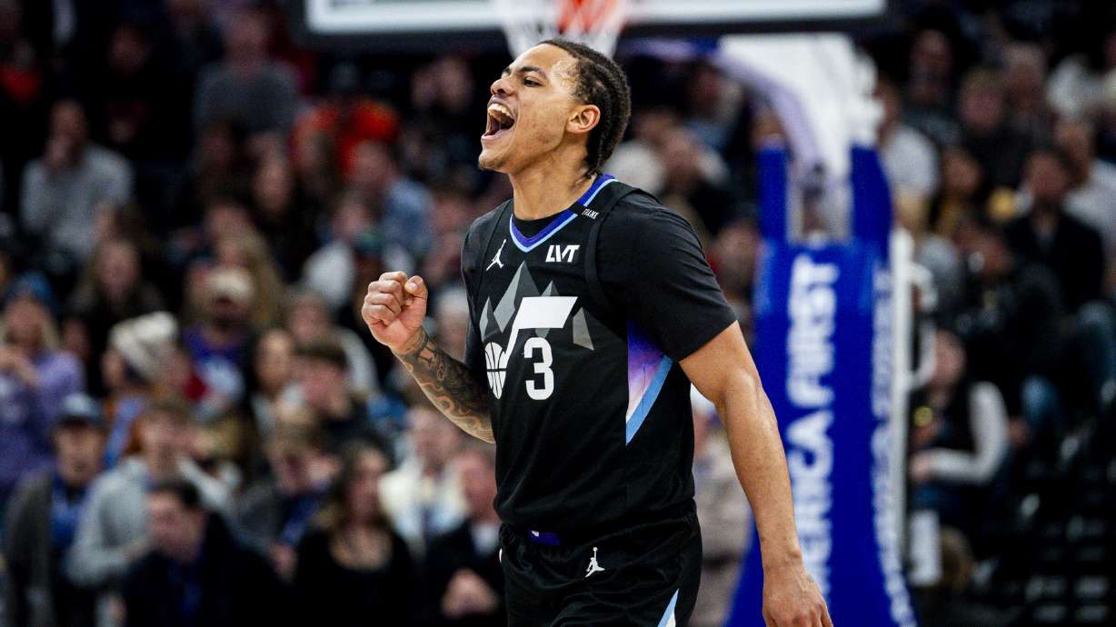 Utah Jazz guard Keyonte George (3) calls out to his teammates as one of them takes foul shots late in the fourth quarter during an NBA game against the Minnesota Timberwolves held at the Delta Center in Salt Lake City on Tuesday, Jan. 20, 2026.