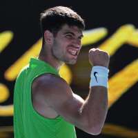 Alcaraz and Federer get into the swing of things at the Australian Open