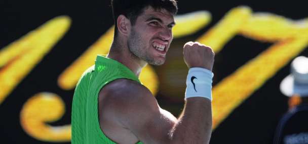 Alcaraz and Federer get into the swing of things at the Australian Open