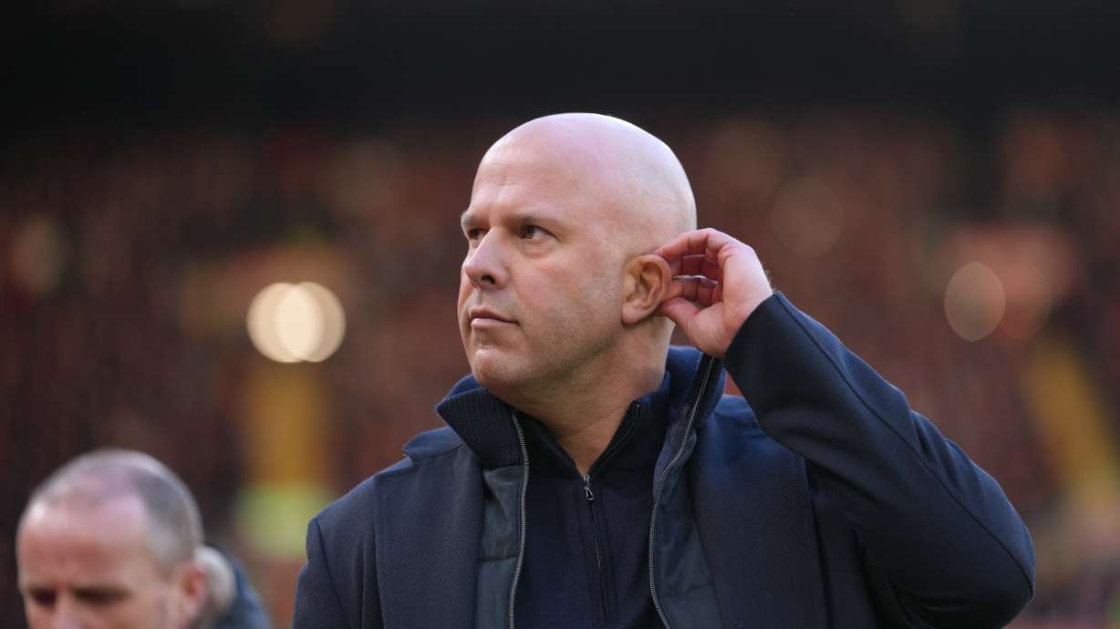 Liverpool's manager Arne Slot enters to the pitch prior to the English Premier League soccer match between Liverpool and Burnley in Liverpool, England, Saturday, Jan. 17, 2026.