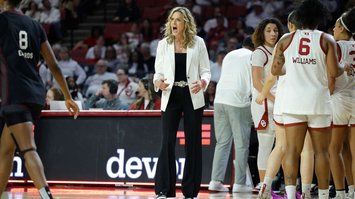 Oklahoma head coach Jennie Baranczyk talks during a time out against South Carolina during the first half of a NCAA college basketball game Thursday, Jan. 22, 2026, in Norman, Okla.
