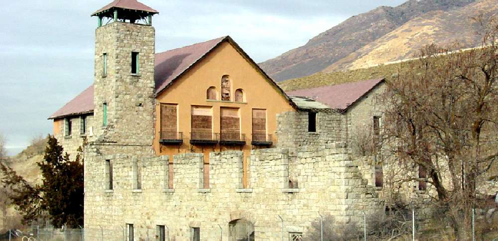 Debate over future of Cottonwood Paper Mill intensifies at planning meeting