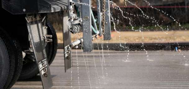 More than half the US threatened with ice, snow and cold in massive winter storm