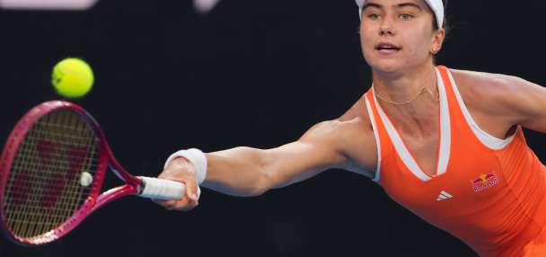 Iva Jovic uses advice from Novak Djokovic to upset Jasmine Paolini at Australian Open