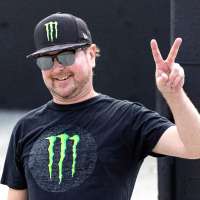 Kurt Busch, Harry Gant and Ray Hendrick inducted into NASCAR Hall of Fame