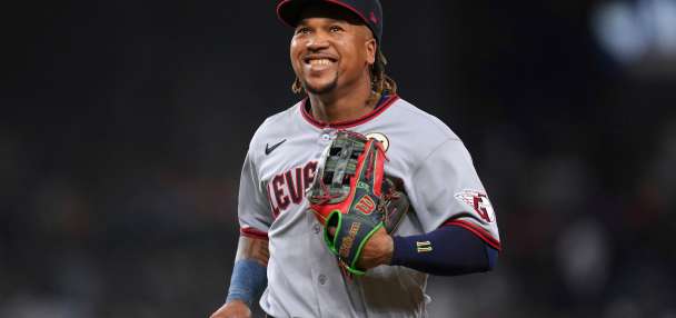 José Ramírez agrees to 7-year, $175 million deal with Guardians, AP source says