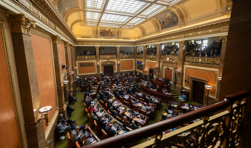 Utah Senate committee passes resolution to impose term limits on US Congress