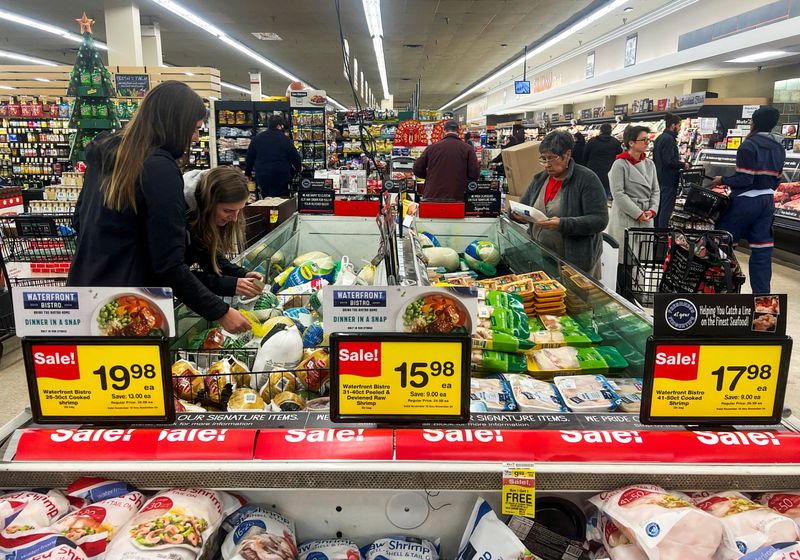 US consumer confidence slumps in January to a level last seen in 2014
