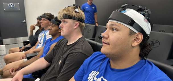 Breakthrough research suggests football players can cut brain injury risk