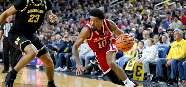 McKenney makes go-ahead layup as No. 3 Michigan hands No. 5 Nebraska its first loss, 75-72
