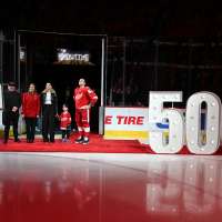 Red Wings' Kane ties Stars' Modano as highest-scoring American-born players in NHL history