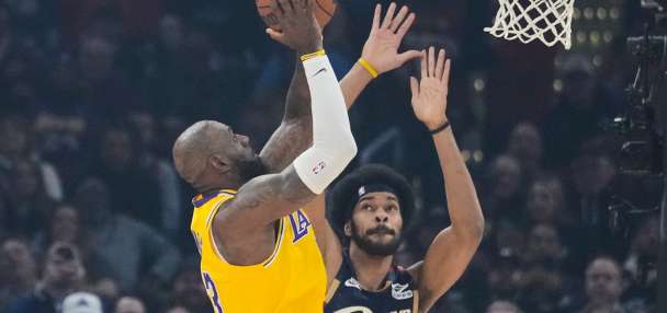 Cavaliers spoil LeBron James' return, riding big 3rd quarter to 129-99 romp