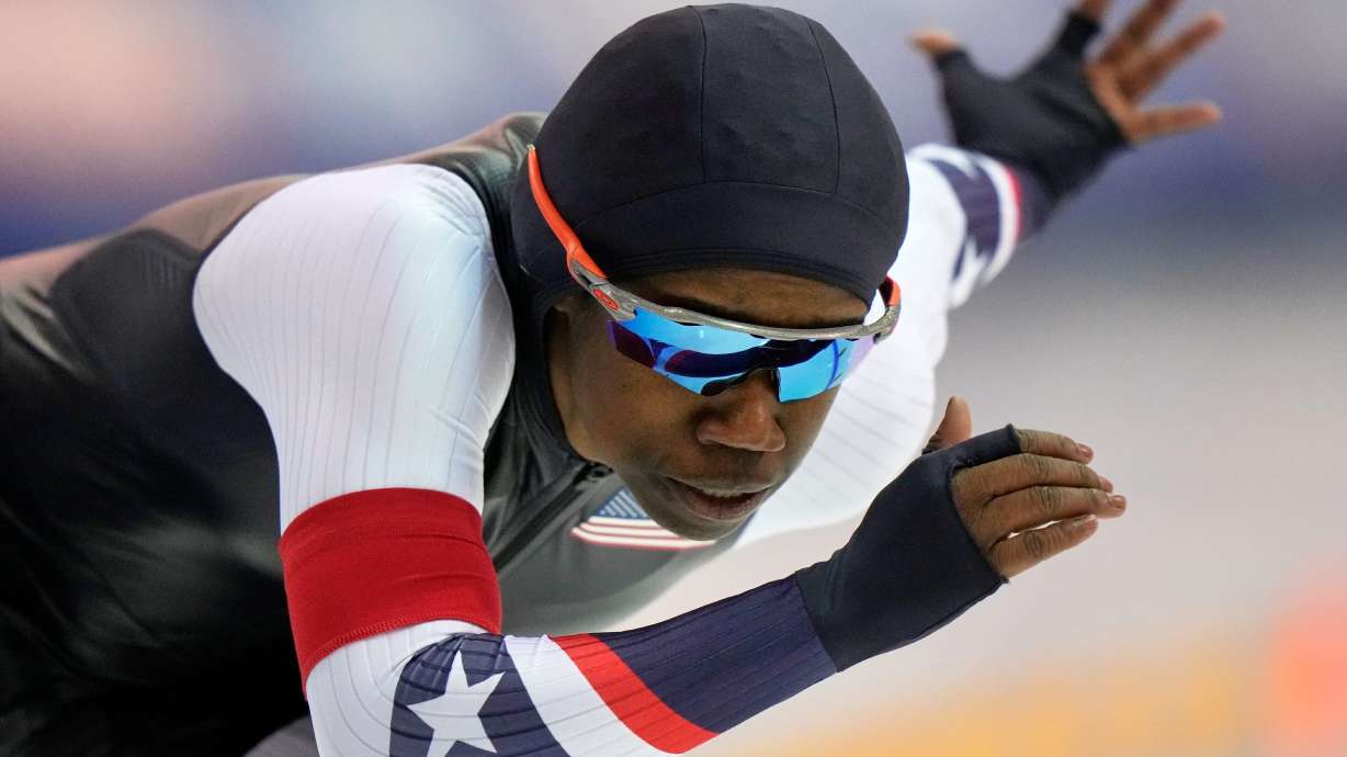 Erin Jackson competes in the women's 500 meters at the U.S. Olympic trials for long track speed skating at the Pettit National Ice Center Sunday, Jan. 4, 2026 in Milwaukee.