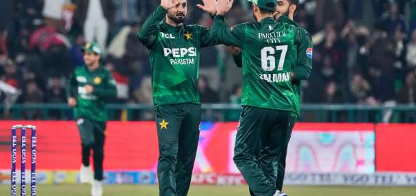 Spinners end Pakistan's eight-year T20 drought against under-strength Australia